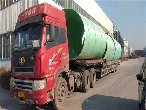 玻璃鋼廢氣凈化處理管道發(fā)往錫林浩特